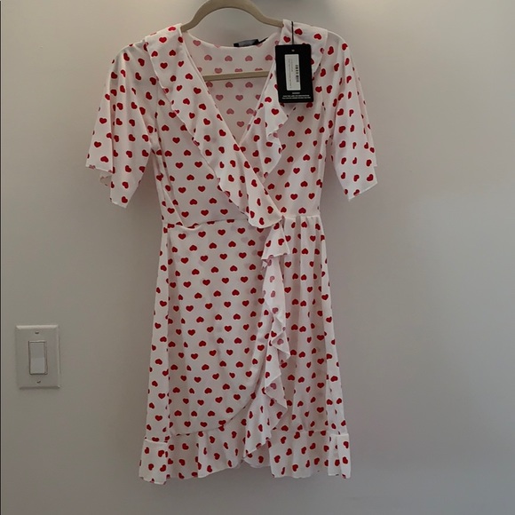 PrettyLittleThing heart dress - Picture 8 of 9